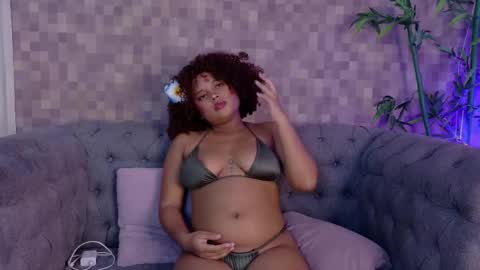 Naty online show from November 24, 2025, 7:35 pm