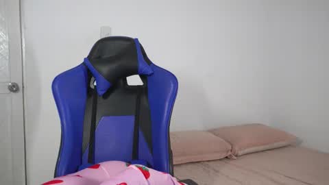 Naty online show from December 21, 2025, 1:57 am