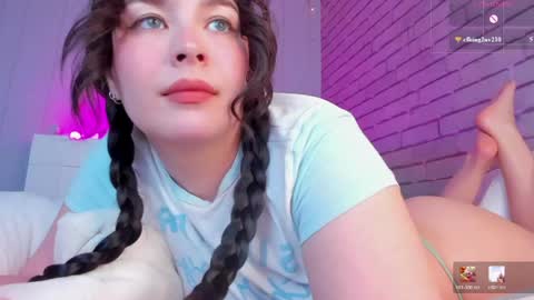 Snapshot of natalyhayes chatting on June 5, 2026, 12:55 pm Nataly online show from June 5, 2026, 12:55 pm