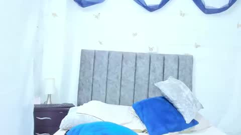 natalystevens online show from February 22, 2025, 12:49 am