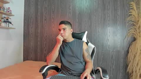 natan_77 online show from January 15, 2026, 3:33 am