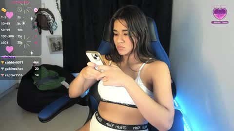 Snapshot of natasha777_a chatting on January 24, 2025, 3:32 am Natasha online show from January 24, 2025, 3:32 am