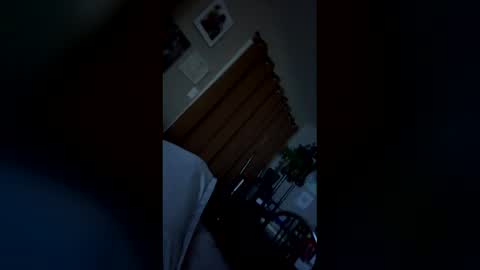 natasha_123341319 online show from April 12, 2026, 9:14 am