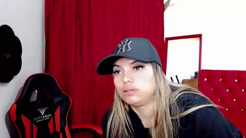 natasha__magics online show from November 27, 2025, 12:02 am