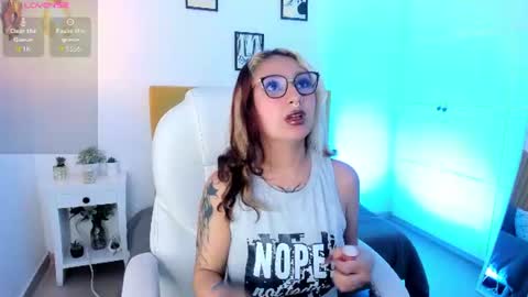 Snapshot of natasha__monroe chatting on June 14, 2026, 12:51 pm Natasha online show from June 14, 2026, 12:51 pm
