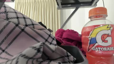 natasha kiim online show from April 16, 2026, 3:40 am