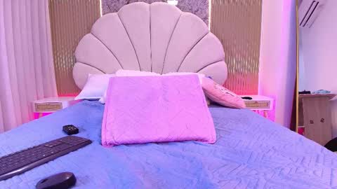 Natasha online show from November 13, 2025, 7:24 pm