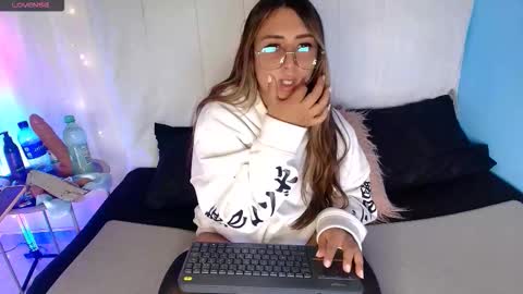 Natasha  online show from October 23, 2025, 9:35 pm