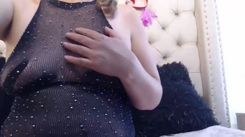 Natasha Claus online show from February 16, 2026, 7:43 pm