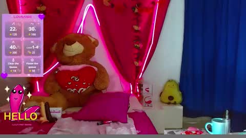 NatashaKissess   online show from December 15, 2025, 6:45 pm