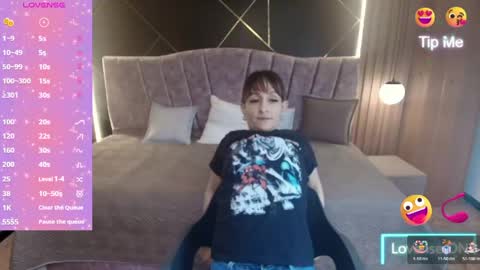 Natasha Mason online show from May 6, 2026, 7:19 pm