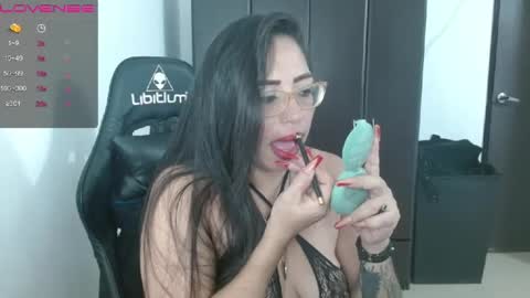 Natasha Smithe  online show from December 25, 2024, 7:35 am