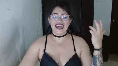 Snapshot of natashasmithe chatting on January 7, 2026, 2:25 am Natasha Smithe online show from January 7, 2026, 2:25 am