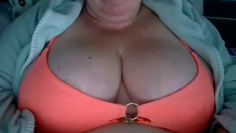 NatashaXL online show from September 24, 2025, 8:50 am