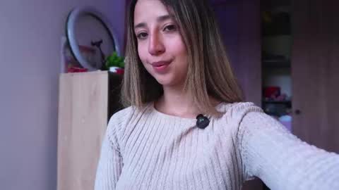 Natasha Independent model online show from January 6, 2026, 12:53 pm