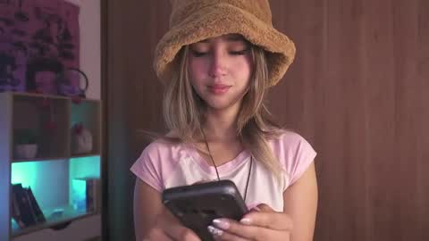 Natasha Independent model online show from March 31, 2026, 3:08 am