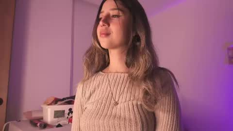 Natasha Independent model online show from April 15, 2026, 4:41 am