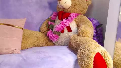 nathalia online show from October 23, 2025, 2:55 am