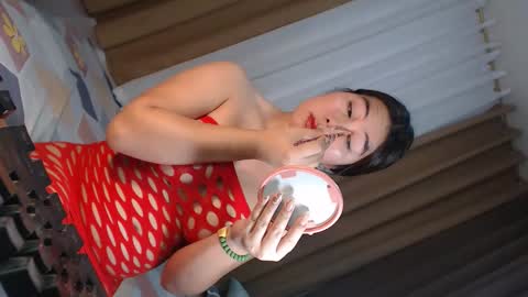 Snapshot of nathalie_hart chatting on October 21, 2025, 2:01 am Queen Marga online show from October 21, 2025, 2:01 am