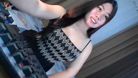 Snapshot of nathalie_hart chatting on October 27, 2025, 1:42 am Queen Marga online show from October 27, 2025, 1:42 am