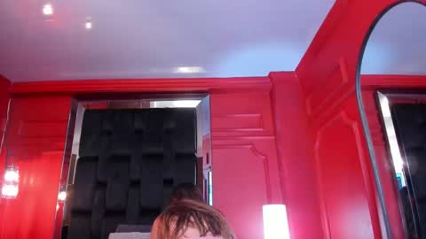 nathalie rossel online show from November 21, 2025, 7:12 pm