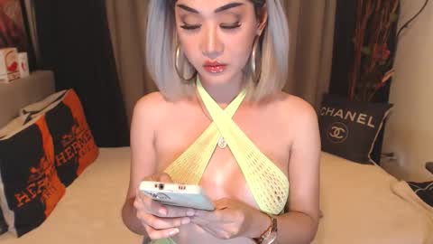 Goddess Nathalie online show from October 28, 2025, 7:23 am