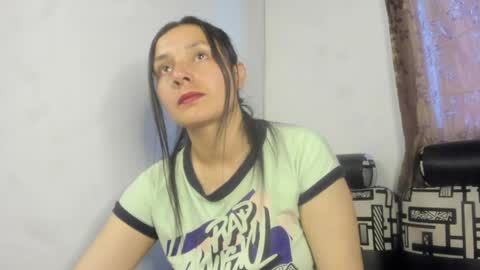 Snapshot of nathaly_love96 chatting on April 27, 2026, 10:41 pm Nathaly online show from April 27, 2026, 10:41 pm
