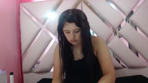 nathaly low online show from January 13, 2026, 12:43 pm