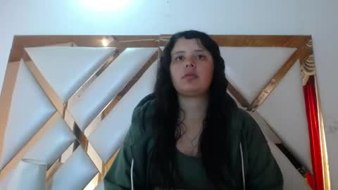 nathaly low online show from May 11, 2026, 1:06 pm
