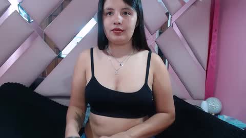 Snapshot of nathaly_sweet23 chatting on December 20, 2024, 3:36 am Nathaly sweet online show from December 20, 2024, 3:36 am