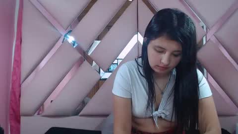 Snapshot of nathaly_sweet23 chatting on February 19, 2025, 6:00 am Nathaly sweet online show from February 19, 2025, 6:00 am