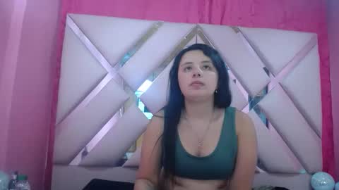 Snapshot of nathaly_sweet23 chatting on December 16, 2025, 3:11 am Nathaly sweet online show from December 16, 2025, 3:11 am