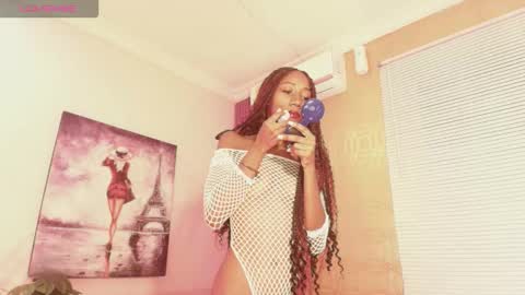        online show from November 24, 2025, 9:03 pm