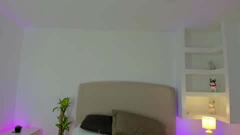 NATHALY  online show from February 12, 2026, 10:43 am