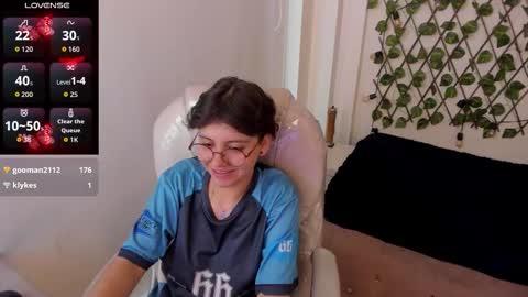 nathalyy_ds online show from October 22, 2025, 7:46 pm
