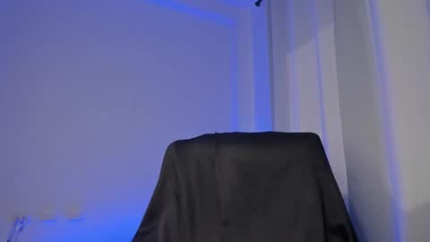 Snapshot of nathan_blake_ chatting on December 18, 2025, 1:28 pm Nathan online show from December 18, 2025, 1:28 pm