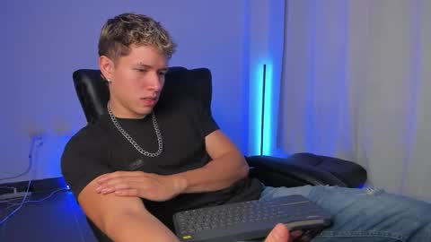 Snapshot of nathan_blake_ chatting on December 20, 2025, 5:20 pm Nathan online show from December 20, 2025, 5:20 pm