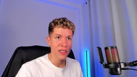 Snapshot of nathan_blake_ chatting on January 6, 2026, 8:01 pm Nathan online show from January 6, 2026, 8:01 pm