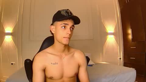 nathan_shimmer online show from December 17, 2025, 1:50 pm