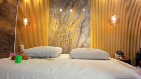 nathassa online show from March 8, 2025, 11:48 am