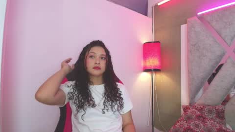 nati_fresh online show from April 16, 2026, 9:39 pm