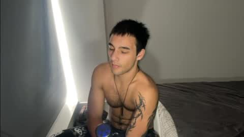 native_boy2 online show from March 31, 2026, 11:38 pm