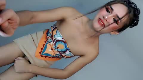 Nathalie smith online show from May 15, 2026, 4:52 am