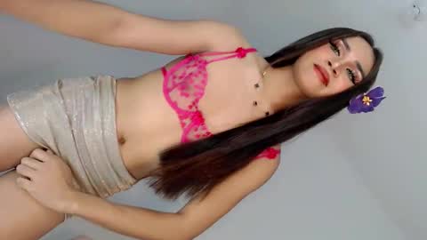 Nathalie smith online show from May 19, 2026, 4:08 am