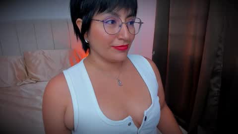 Nathalie online show from March 25, 2026, 8:04 pm