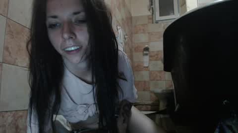 Chloe online show from July 28, 2026, 7:04 pm