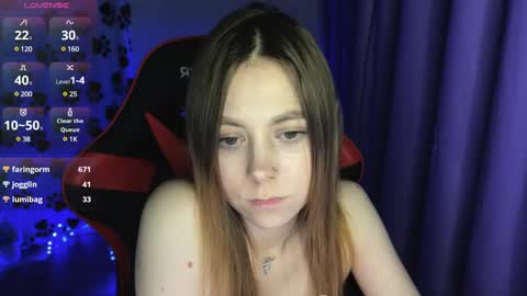 natural_babe666 online show from January 14, 2025, 2:11 pm