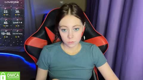 natural_babe666 online show from November 21, 2025, 8:51 pm