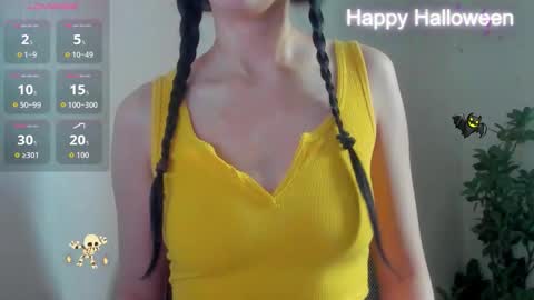 peach online show from October 28, 2025, 6:39 am