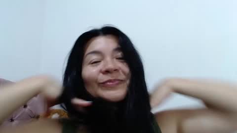 Snapshot of naturally_mature chatting on December 3, 2024, 4:36 am Sammy online show from December 3, 2024, 4:36 am